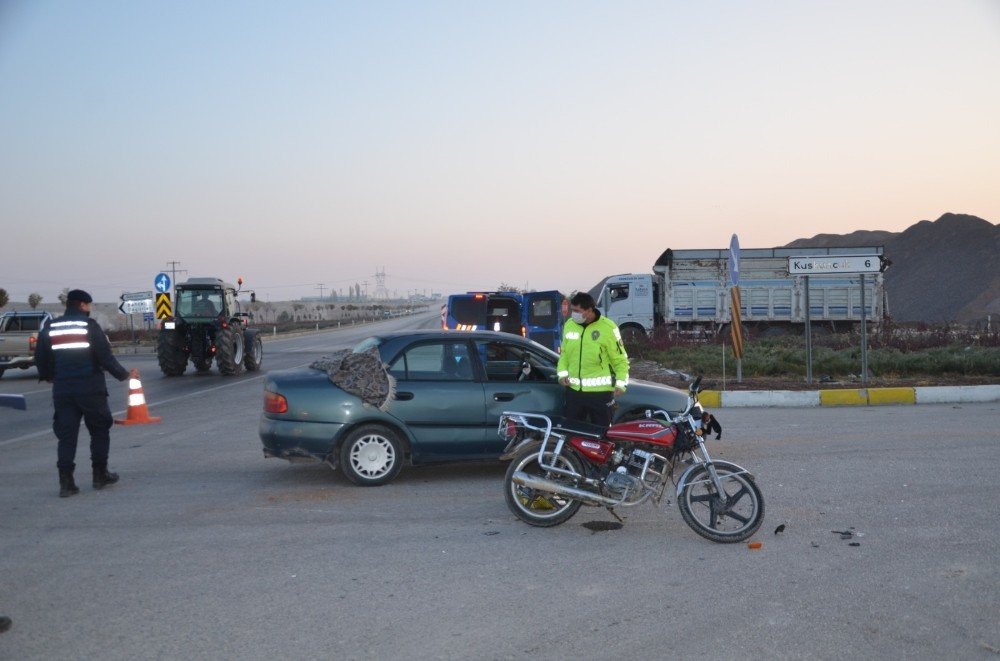 Konya’da otomobil ile motosiklet çarpıştı!