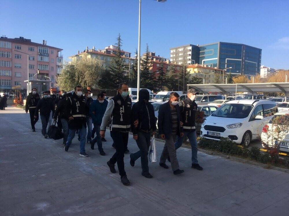 FETÖ operasyonunda 25 şüpheliden 9’u adliyeye sevk edildi