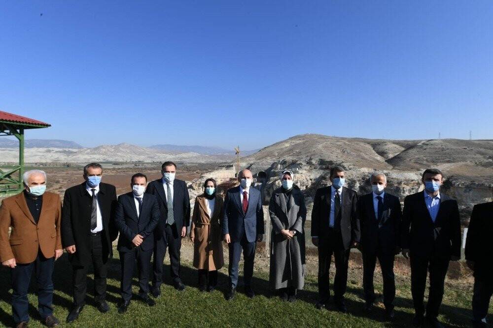 Bakan Karaismailoğlu: 'Mart ayı ile Ekim ayı arasında 5,7 milyar dolarlık yatırım yaptık'