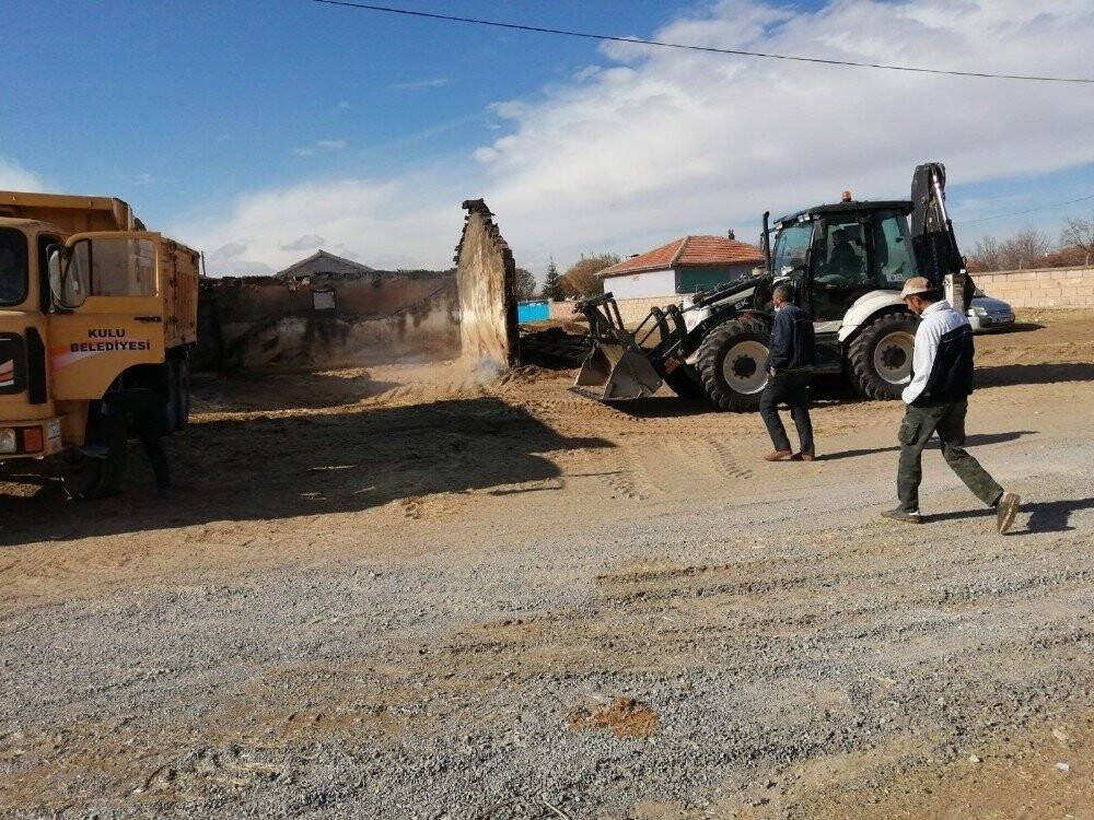 Konya'da saman balyaları alev aldı