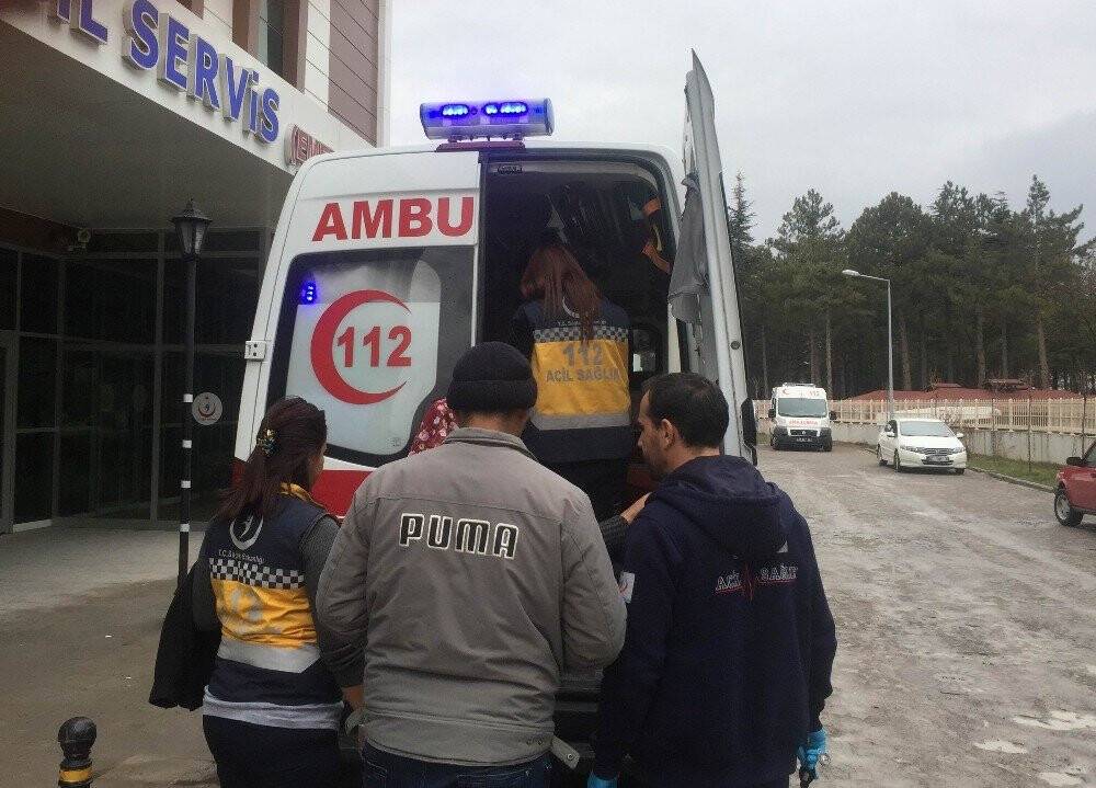 Konya'da çiftliğin tavan bakımını yapan işçi 6 metre yükseklikten düştü