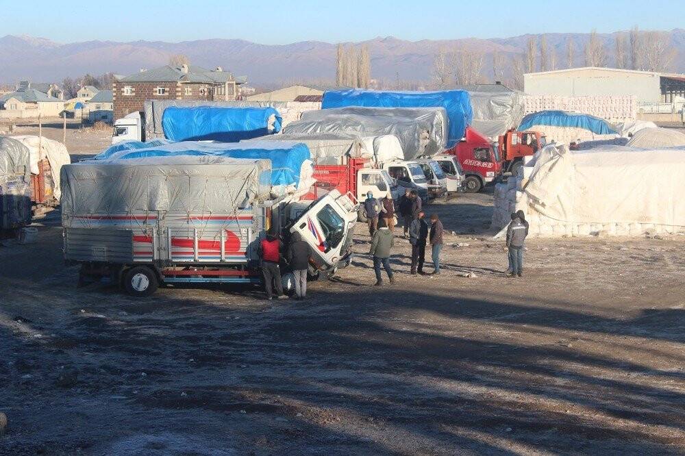 Soğuk havalar saman satışlarını düşürdü