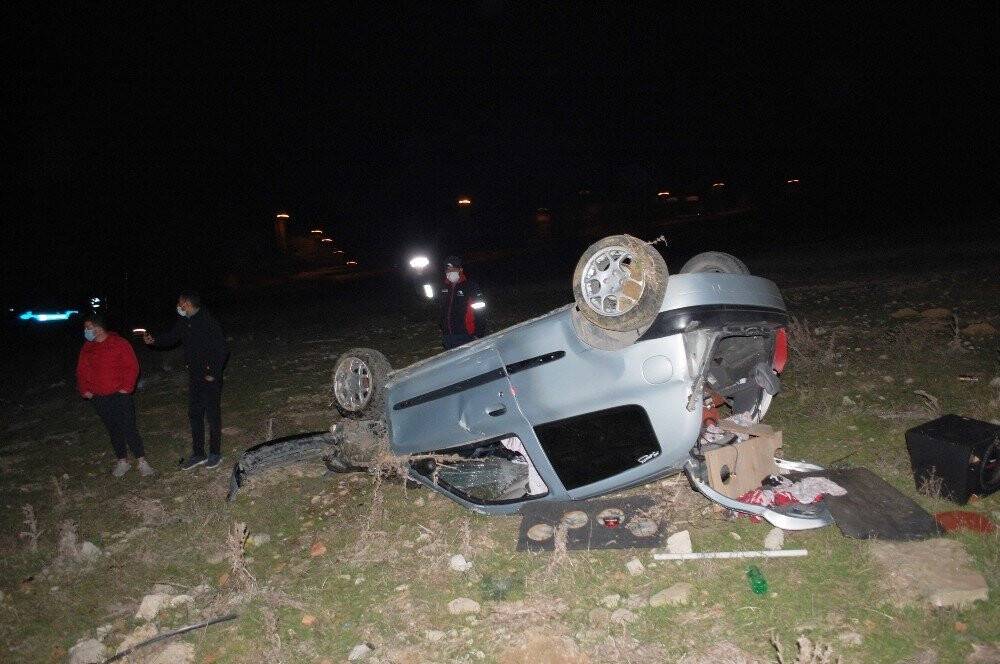 Takla atan otomobilin sürücüsü ağır yaralandı