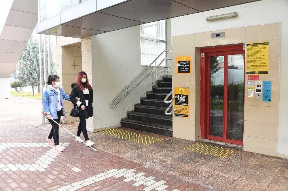 Konya'da Ecdat Bahçesi ve yaya üst geçitlerine 'Erişilebilirlik Belgesi'