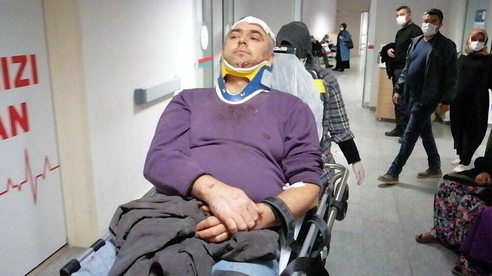 Aksaray - Konya yolunda otomobil devrildi: 4 yaralı