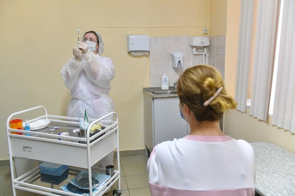 Rusya’da Covid-19’a karşı toplu aşılama başladı