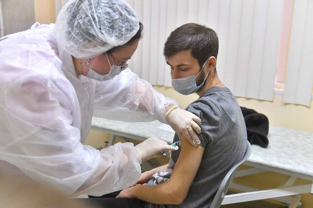 Rusya’da Covid-19’a karşı toplu aşılama başladı
