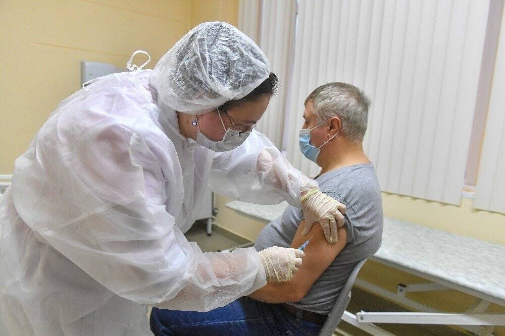 Rusya’da Covid-19’a karşı toplu aşılama başladı