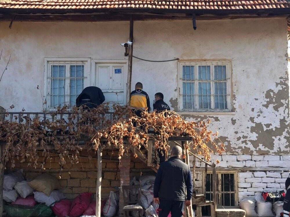 Konya'da avukat evinde ölü bulundu