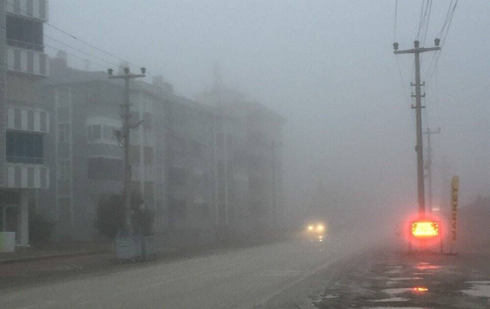Konya'da trafiğe sis engeli