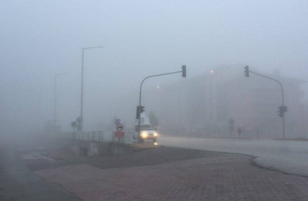 Konya'da trafiğe sis engeli