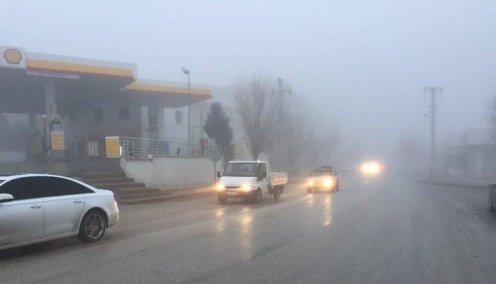 Konya'da trafiğe sis engeli
