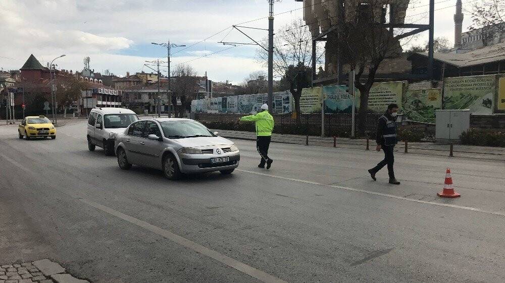 Konya polisinden kısıtlama denetimi