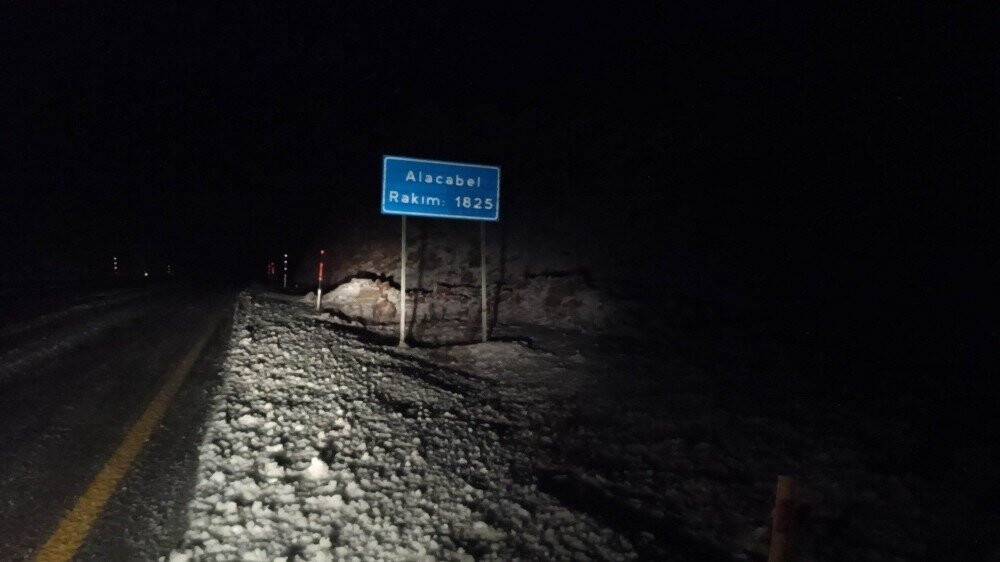 Konya Antalya karayolunda kar yağışı etkili oldu