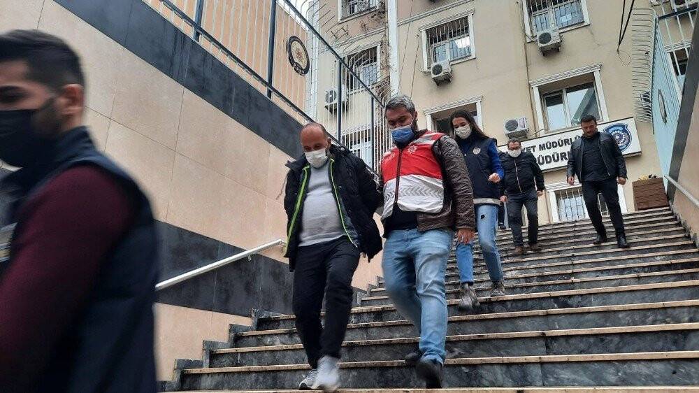 Konya ve Denizli’de dolandırılan mağdurların 1 milyon TL’si sahiplerine teslim edildi