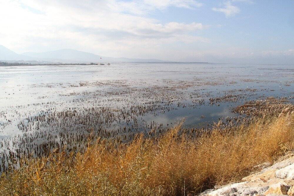Beyşehir Gölünde su seviyesi azalıyor