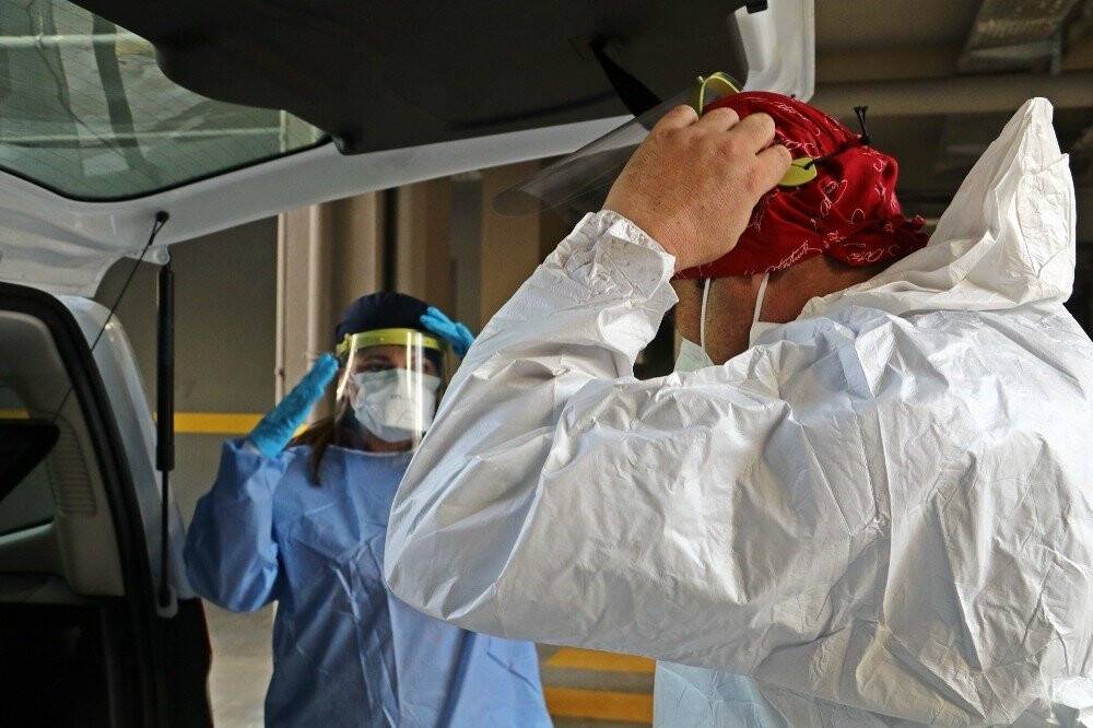 Kapı kapı dolaşıp vaka sayısını yarıya düşürdüler