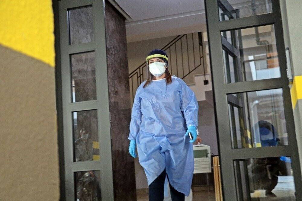 Kapı kapı dolaşıp vaka sayısını yarıya düşürdüler