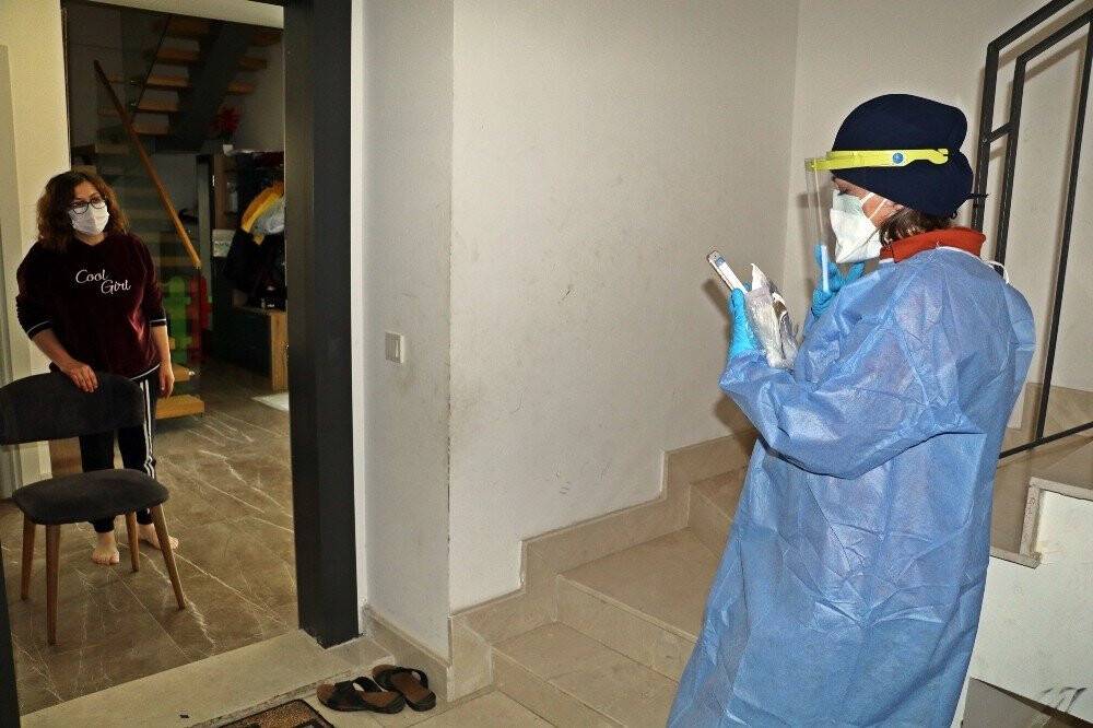 Kapı kapı dolaşıp vaka sayısını yarıya düşürdüler