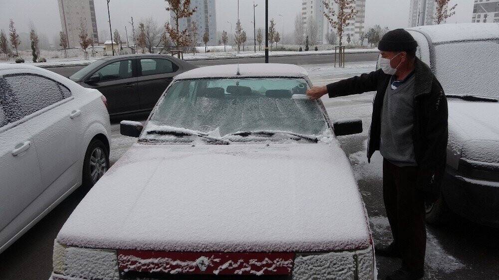 Kırağı güzel görüntüler oluşturdu