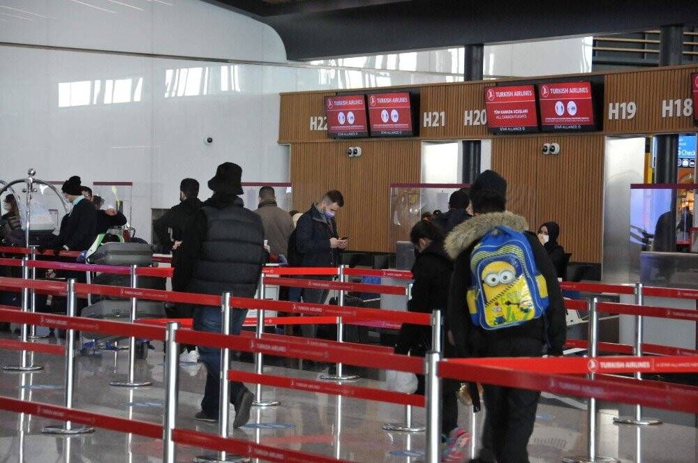 İngiltere’ye ilk tahliye uçuşu yapıldı