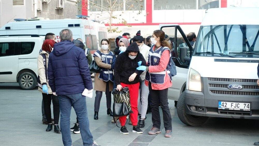 Konya'da fuhuş operasyonu! 1'i kadın 5 şahıs tutuklandı