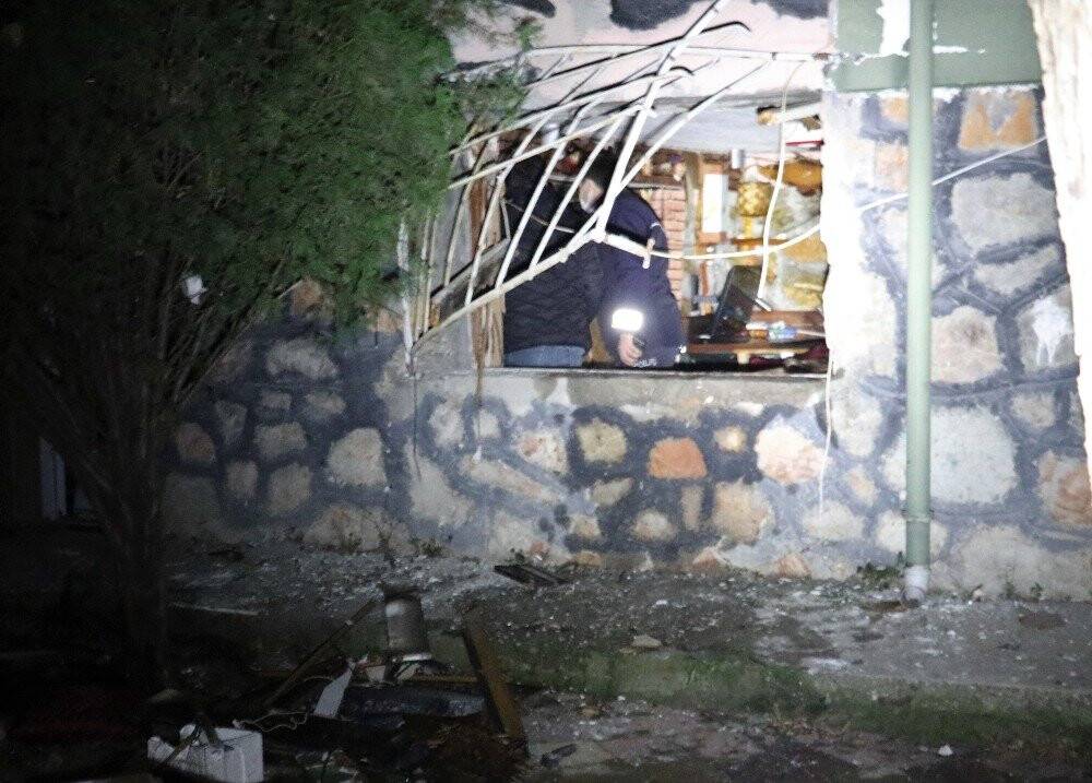 Mutfak tüpü patladı: 2 yaralı