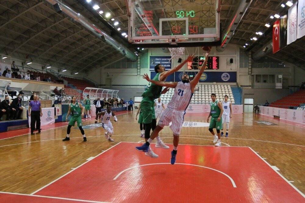 Kocaeli Büyükşehir Belediyesi Kağıtspor: 73 - Büyükşehir Hastanesi Konyaspor Basketbol: 71