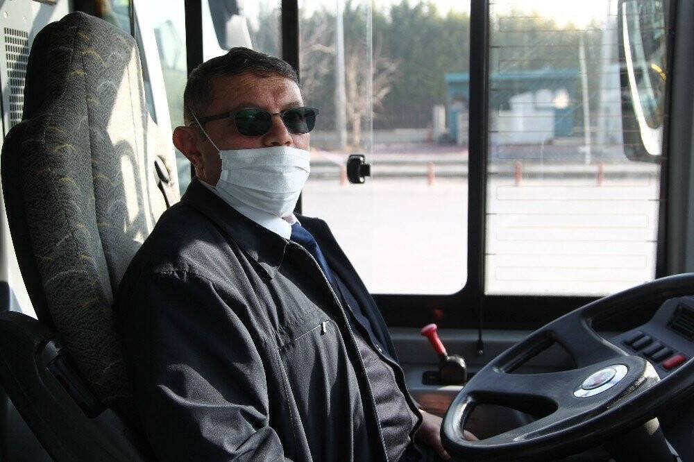Konya'da otobüs şoförü fenalaşan yolcuyu hastaneye yetiştirdi