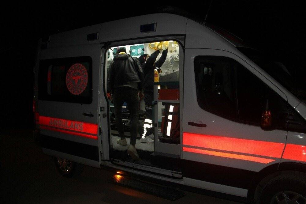 Konya'da sokağa çıkma kısıtlamasında Polisin ‘dur’ ihtarına uymadı kaza yapınca yakalandı