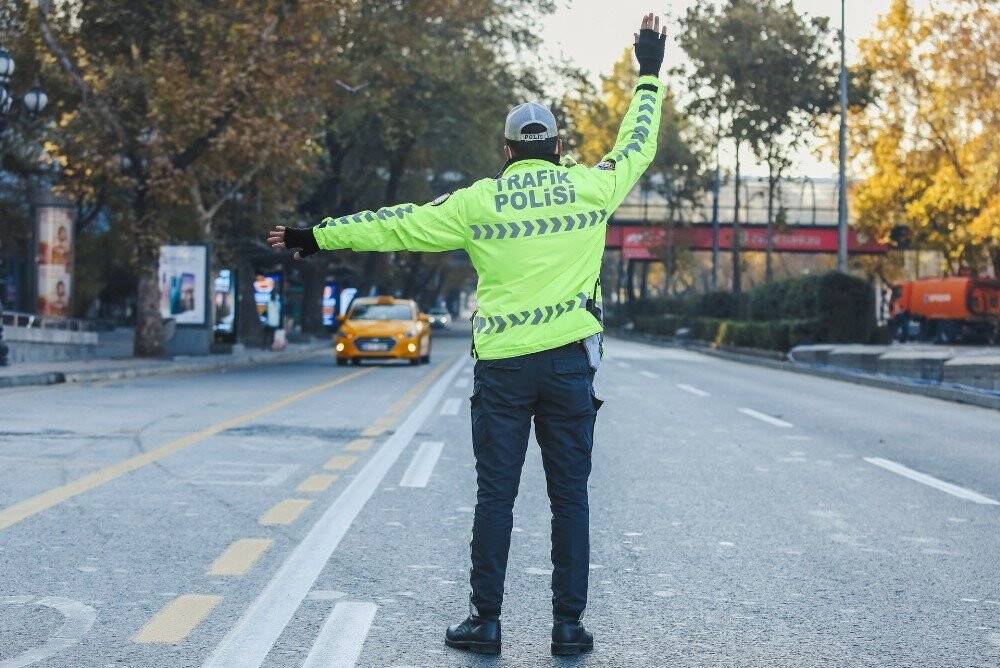 Hafta sonu kısıtlamalara uymayan 40 bin 591 kişiye işlem uygulandı