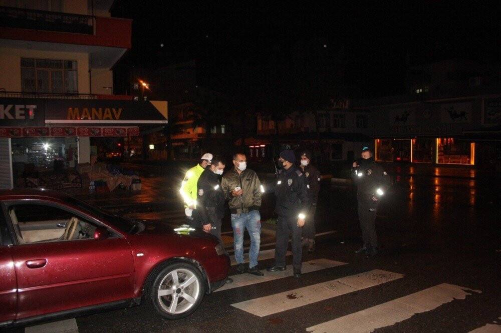 ’Dur’ ihtarına uymayan alkollü sürücü: