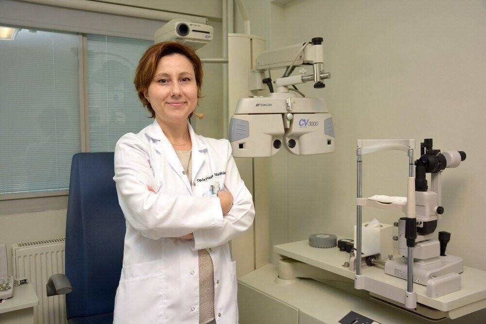 Ekrana bakma süresi 8 saati aştı, göz hastalıkları da arttı