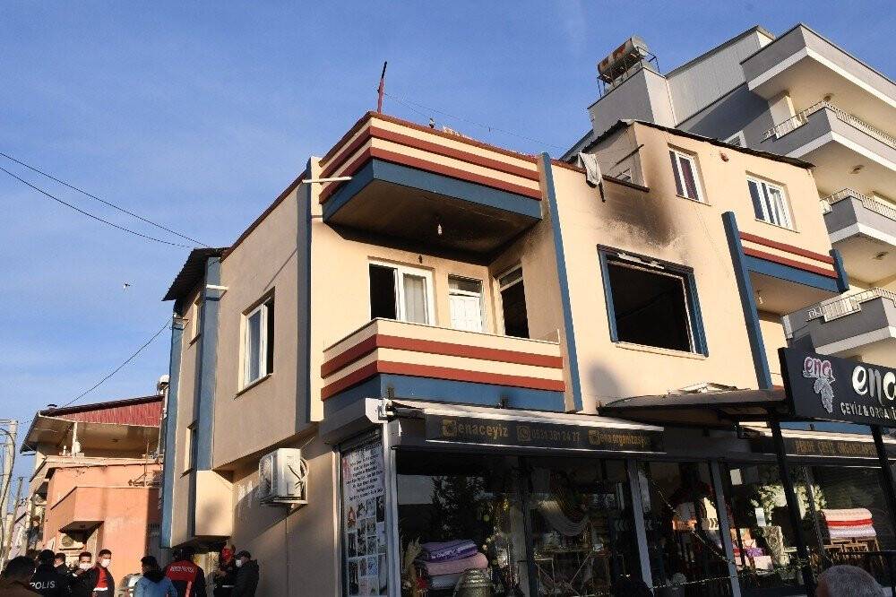 Yangına uykuda yakalandı