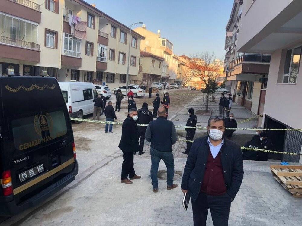 Başkentte apartman garajında 3 genç ölü bulundu