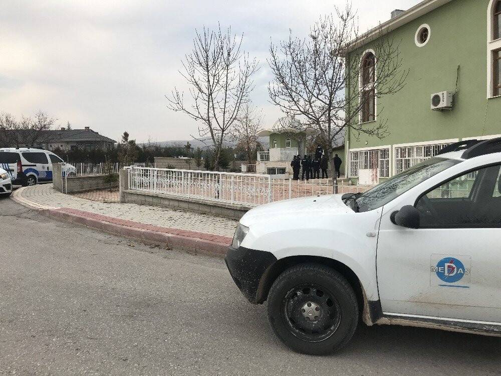 Konya'da kalp hastası genç şadırvan girişinde ölü bulundu