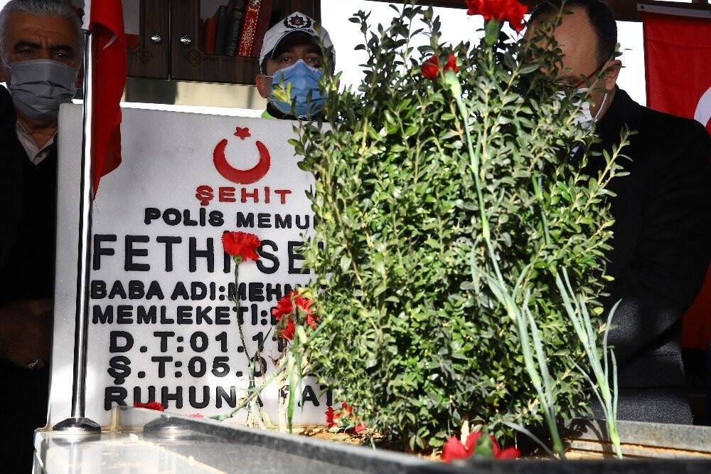 Şehit Fethi Sekin, şehadetinin 4. yılında kabri başında anıldı
