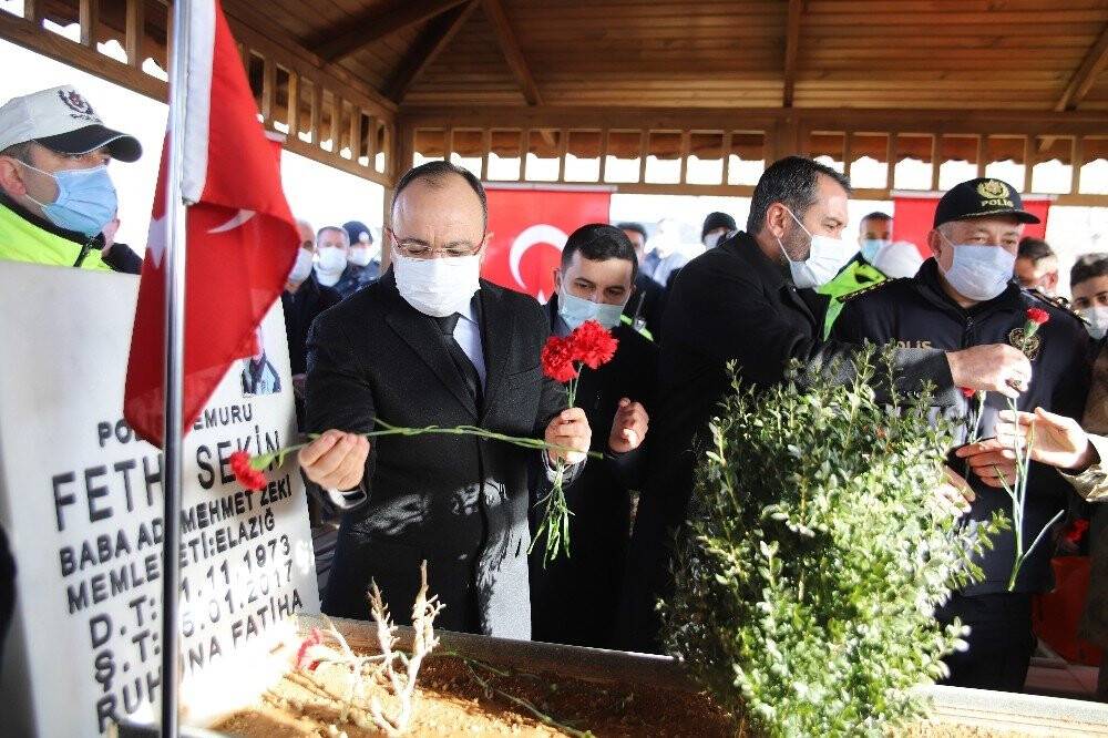 Şehit Fethi Sekin, şehadetinin 4. yılında kabri başında anıldı