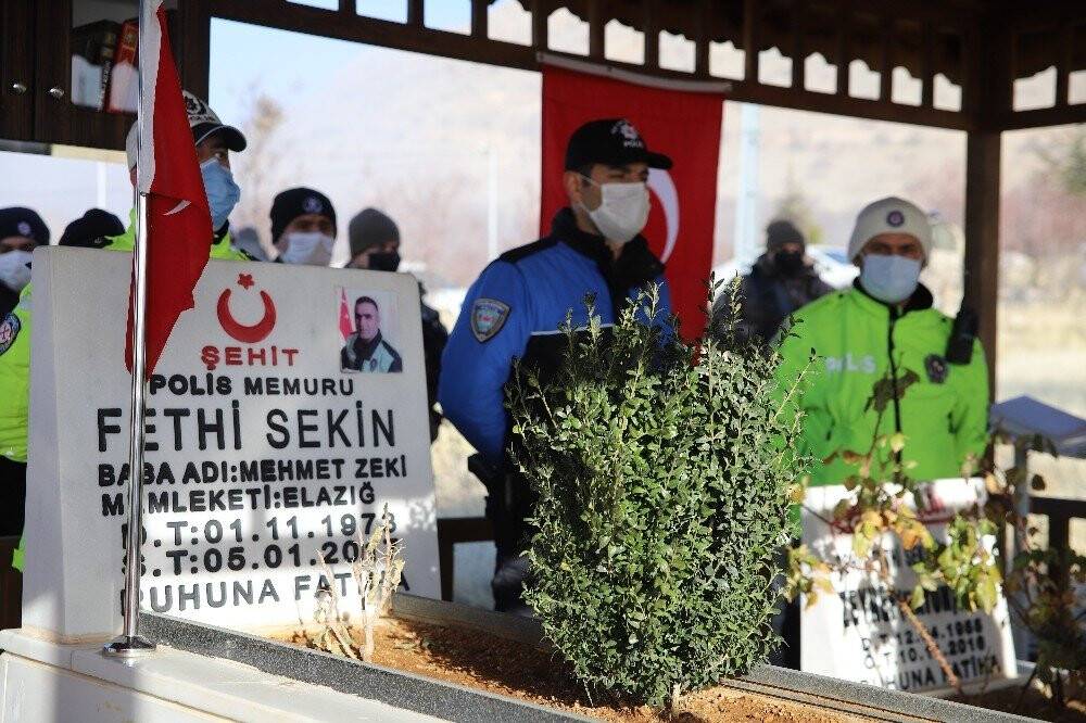 Şehit Fethi Sekin, şehadetinin 4. yılında kabri başında anıldı