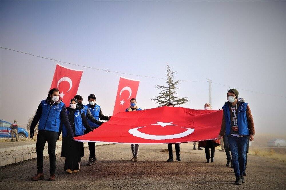 Şehit Fethi Sekin, şehadetinin 4. yılında kabri başında anıldı