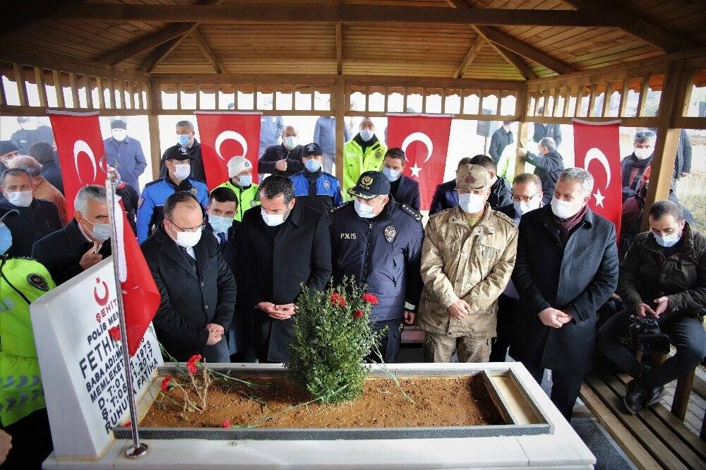 Şehit Fethi Sekin, şehadetinin 4. yılında kabri başında anıldı