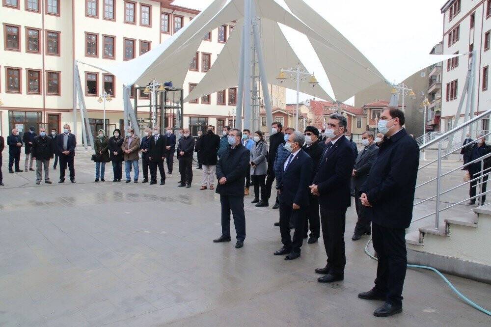 Konya'da Dudu Kadın Çarşısı’nın ilk tapuları verildi