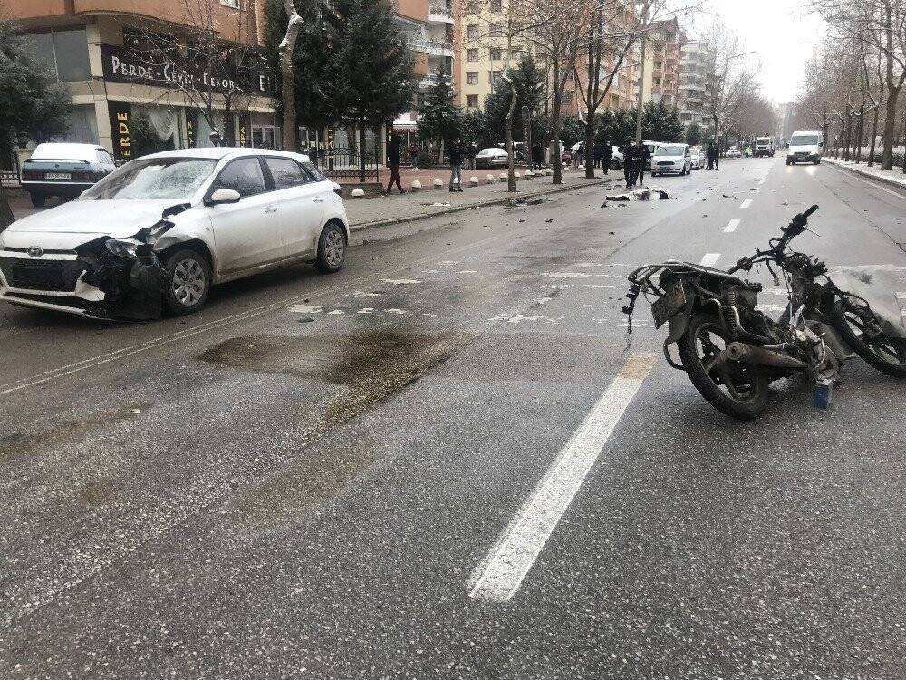 Konya'da otomobilin çarptığı gazete dağıtıcısı hayatını kaybetti