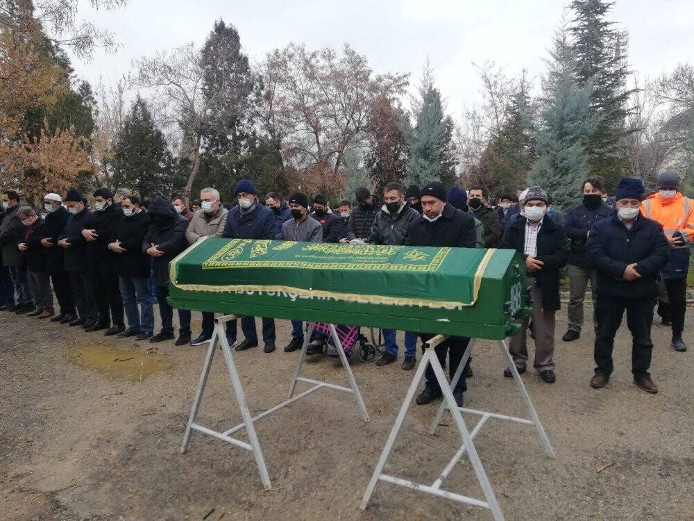 Konya'da kazada hayatını kaybeden gazete dağıtıcısı toprağa verildi