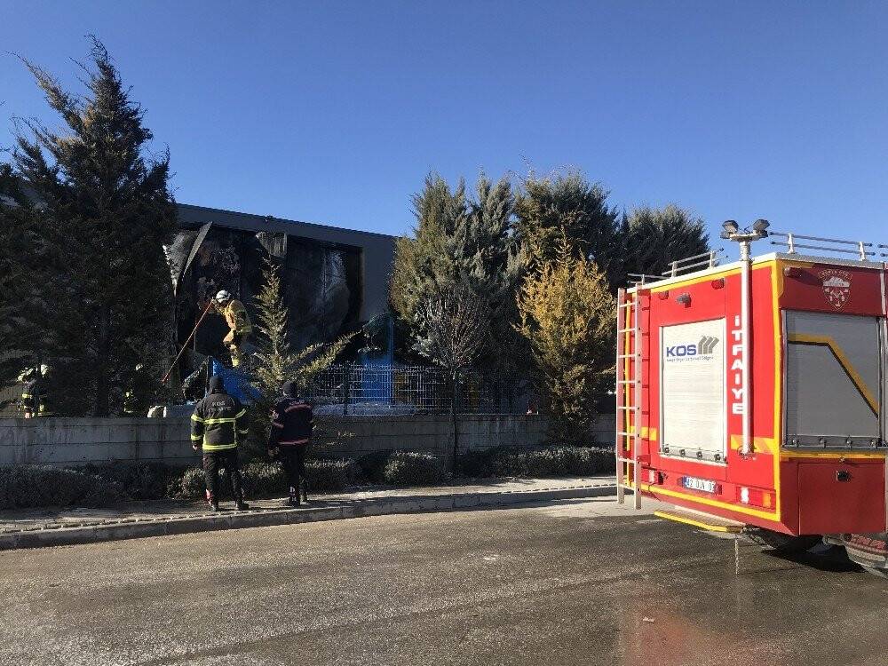 Konya'da fabrikada korkutan yangın!