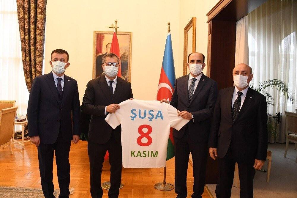 TDBB Başkanı Altay Azerbaycan Büyükelçisi’ni ziyaret etti