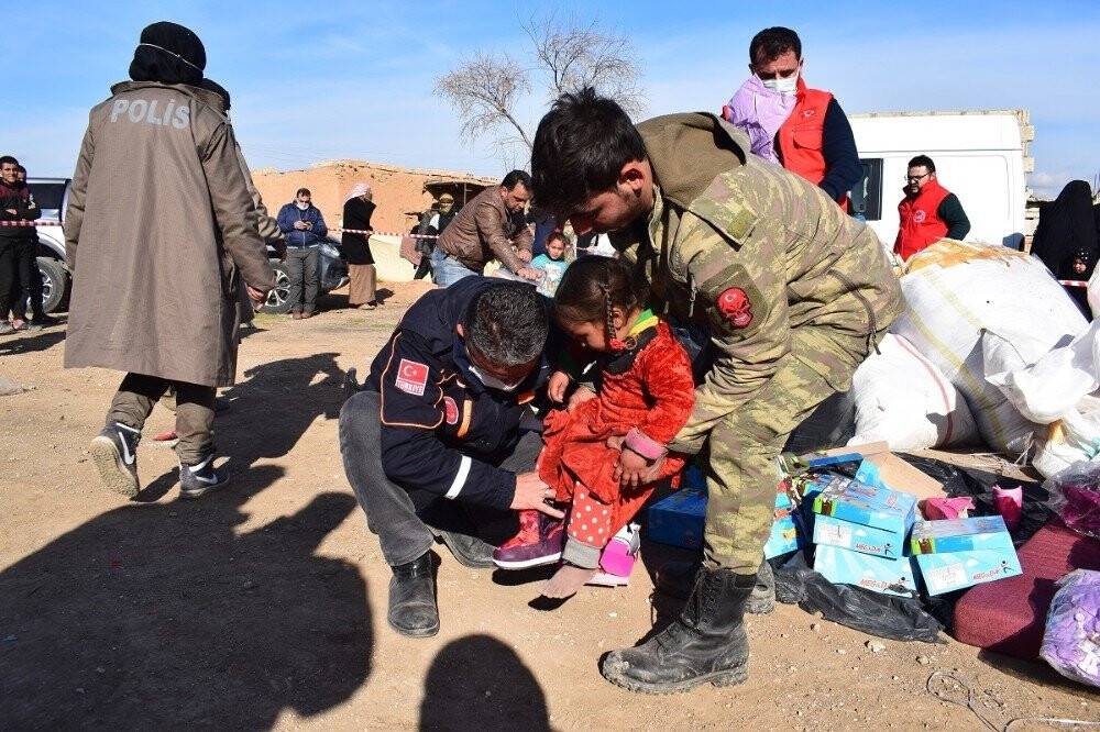 Konyalı hayırseverlerden Suriye'deki ihtiyaç sahiplerine yardım