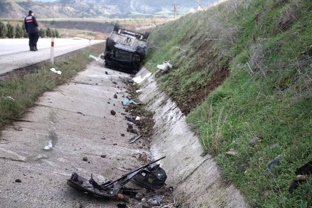 Konya'ya kız istemeye gelirken kaza yaptılar
