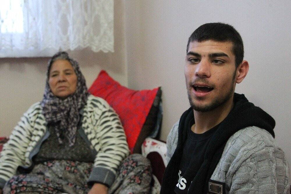 Konya’daki yangın faciasından yeni detaylar! Çocuğunu kurtaran anne kapı yıkılınca alevlerin arasında kalmış