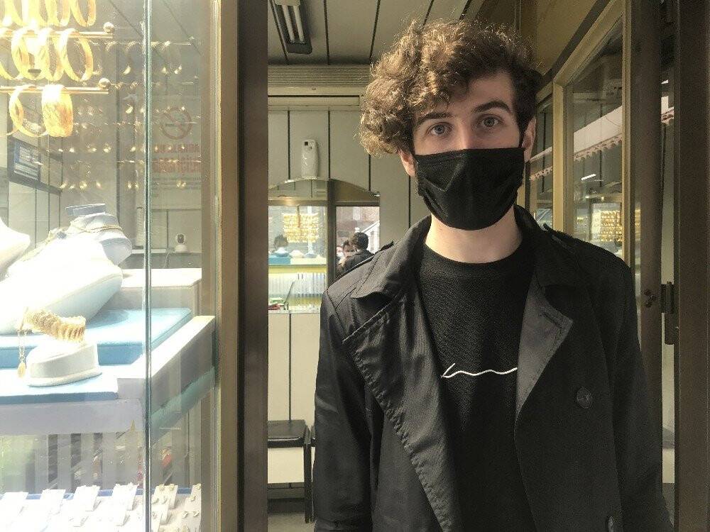 Konya’da kuyumcu soygunu kamerada! Gerçek diye imitasyon altınları gasp etti